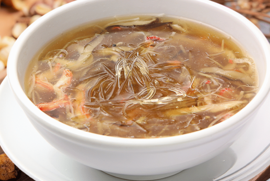 横浜中華街のフカヒレスープはランチに適していますか？